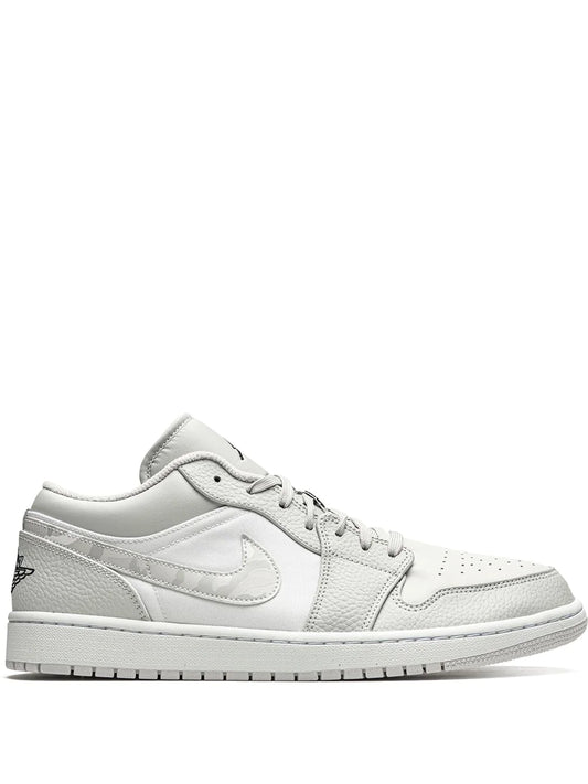 Jordan 1 low White Camp